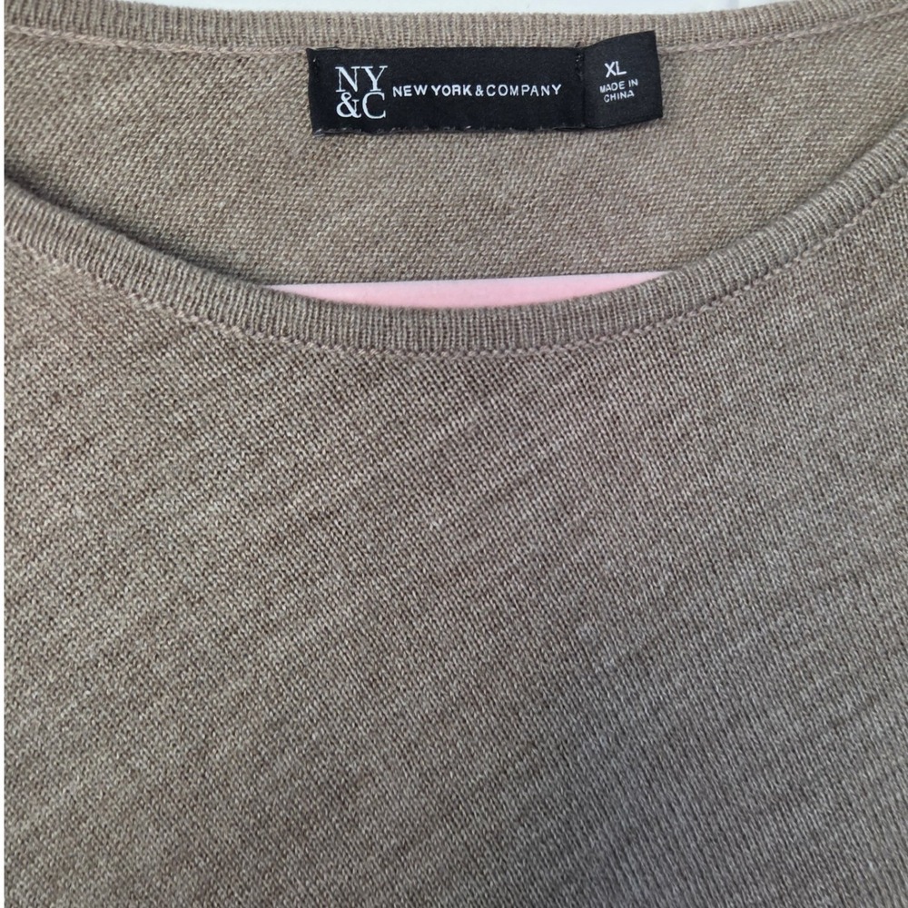 New York & Company Womens XL Taupe Brown Striped Asymmetrical Sharkbite Sweater - Picture 3 of 5